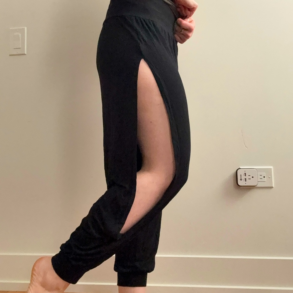 Black Side-Slit Leggings